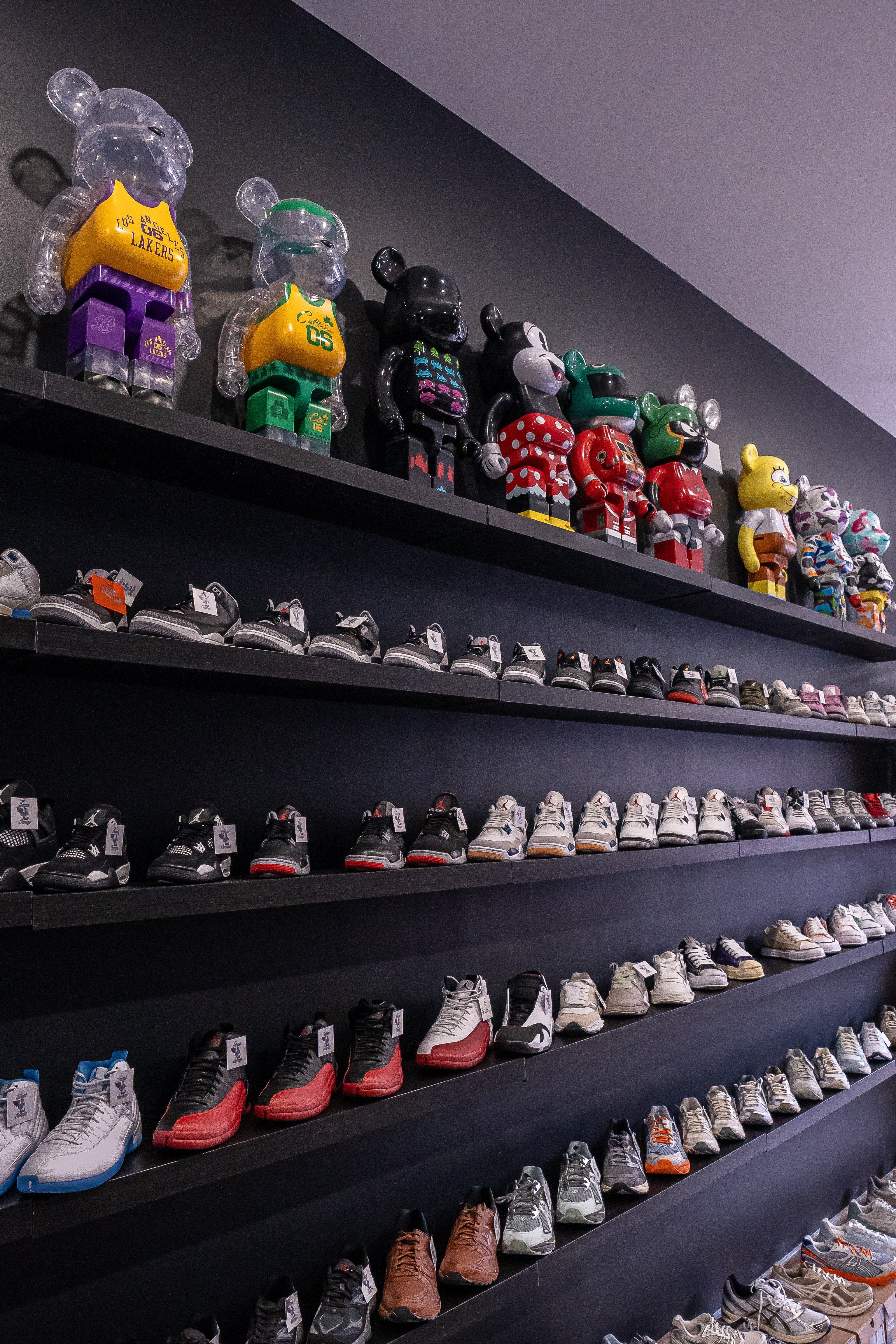 FOOTWEAR