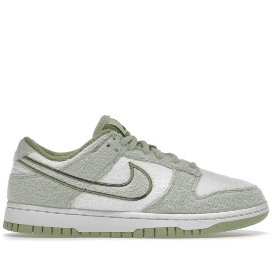 Nike Dunk Low SE Fleece Pack "Honeydew" (Women's)